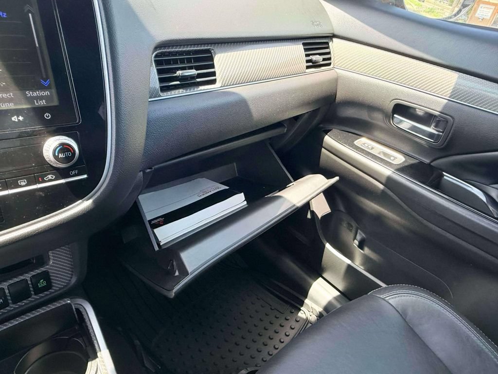 Used 2020 Mitsubishi Outlander SEL AWD/4WD image 25