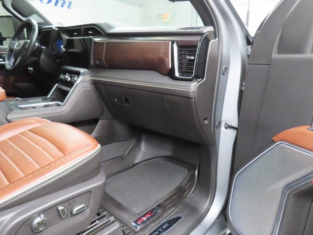 Used 2024 GMC Sierra 3500 Denali Ultimate image 39