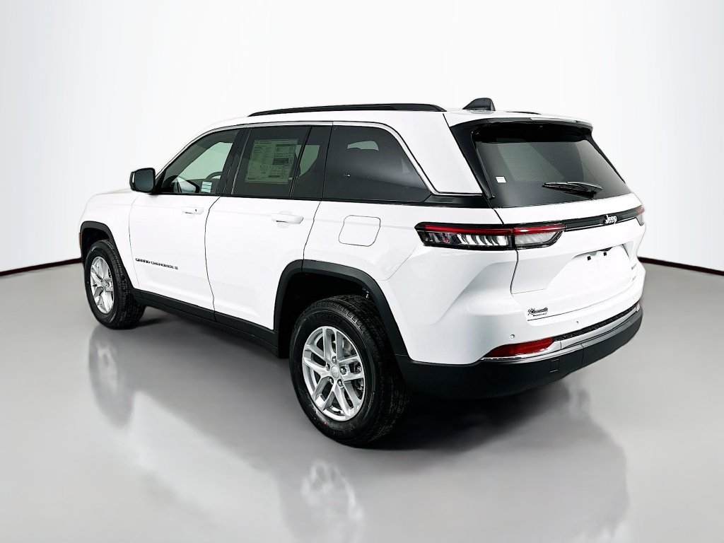 New 2026 Jeep Grand Cherokee Laredo X RWD image 5