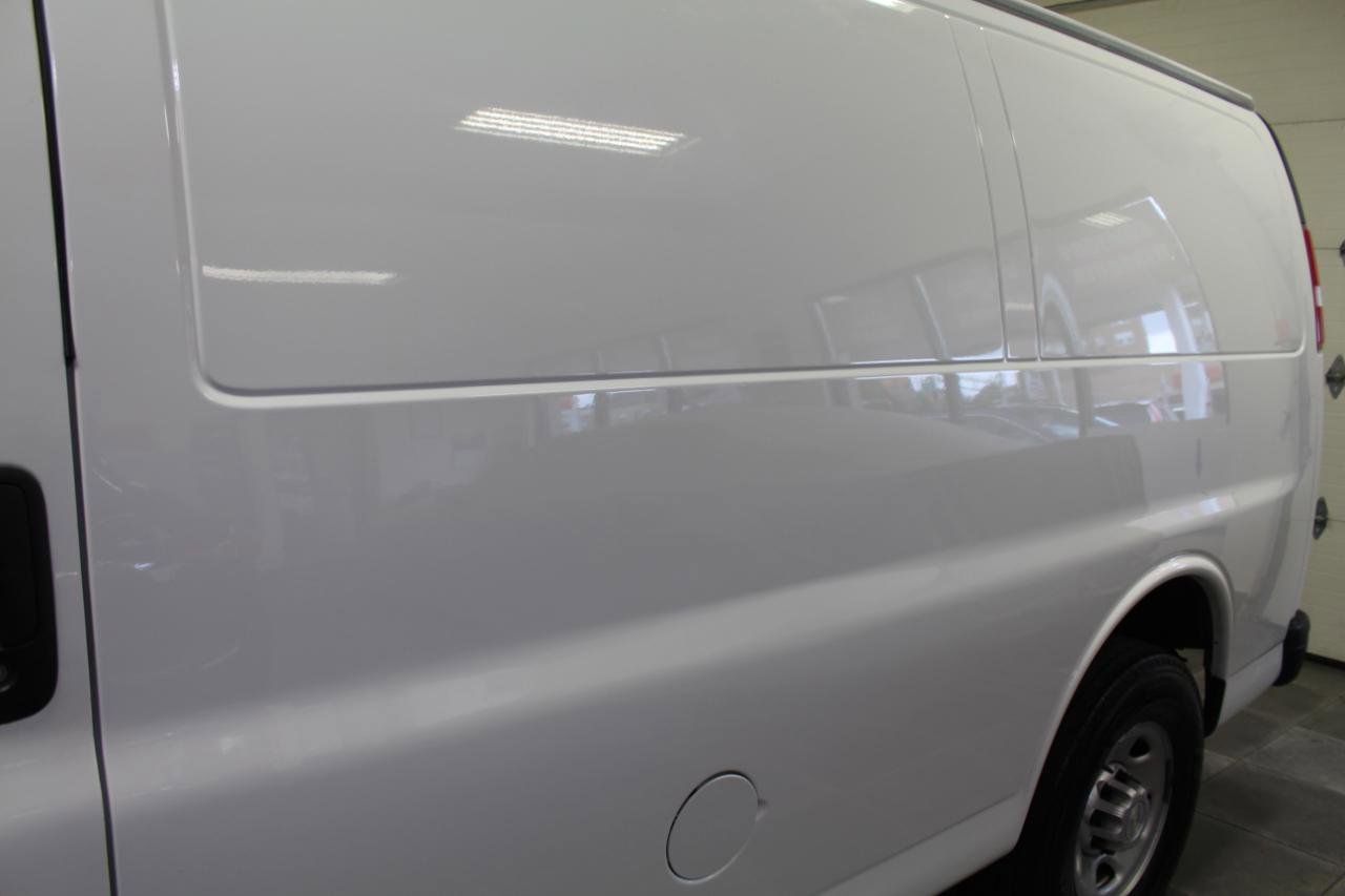 Used 2020 Chevrolet Express 2500 RWD image 32