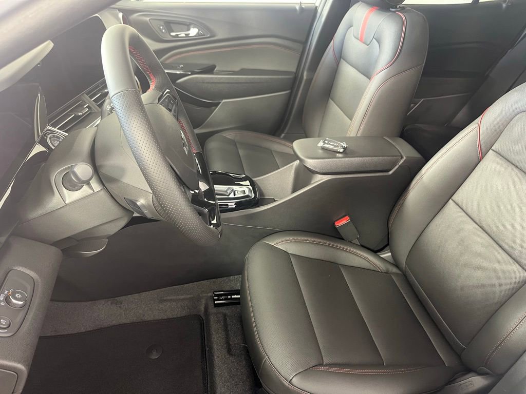 New 2026 Chevrolet Trax RS w/ Sunroof Package image 14