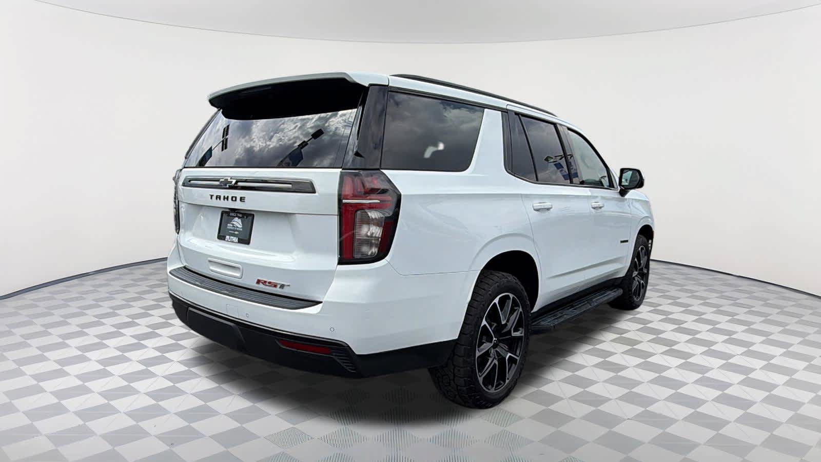 Used 2023 Chevrolet Tahoe RST w/ Luxury Package AWD/4WD image 5