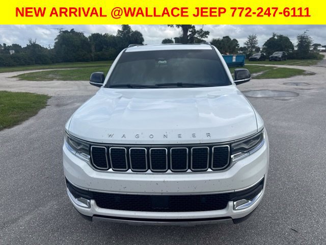 Used 2023 Jeep Wagoneer Series III w/ Premium Group I RWD image 2