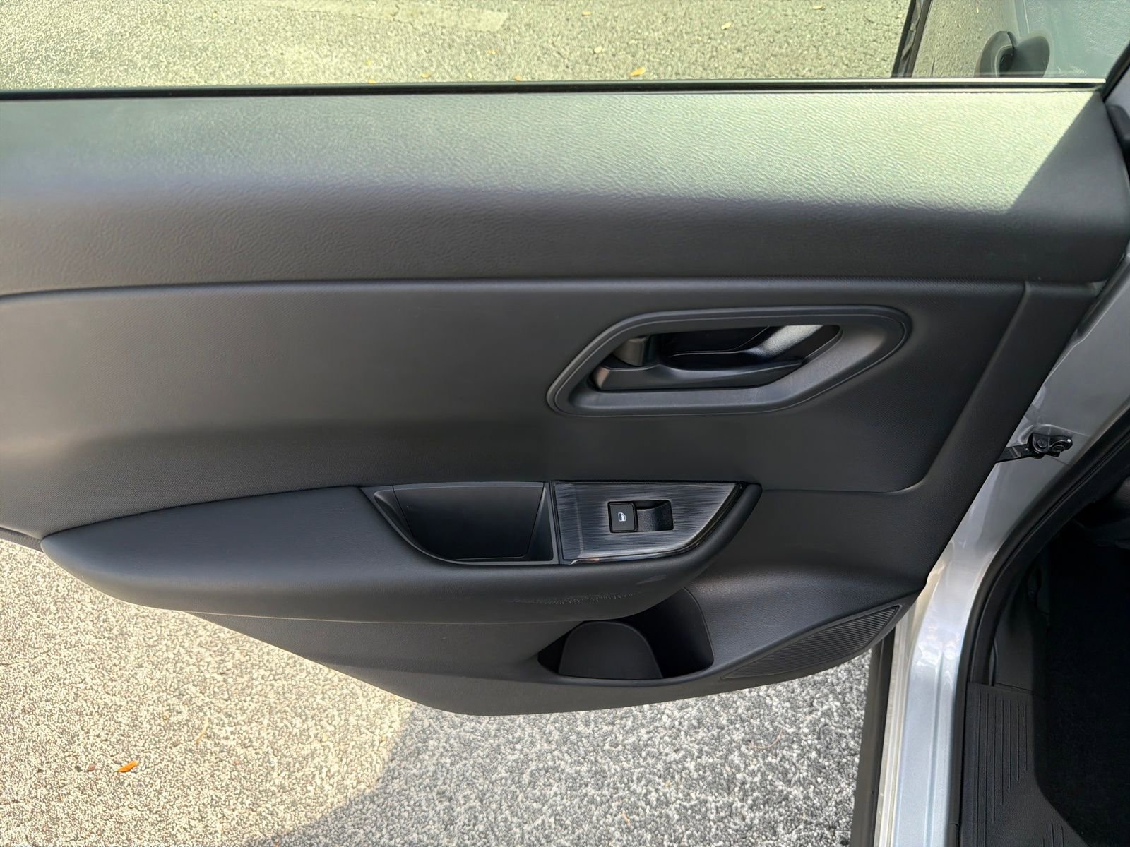 Certified 2025 Nissan Rogue S image 21