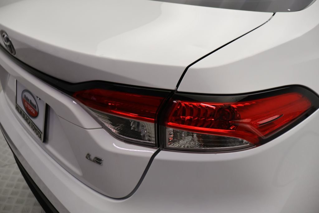 Certified 2023 Toyota Corolla LE FWD image 9