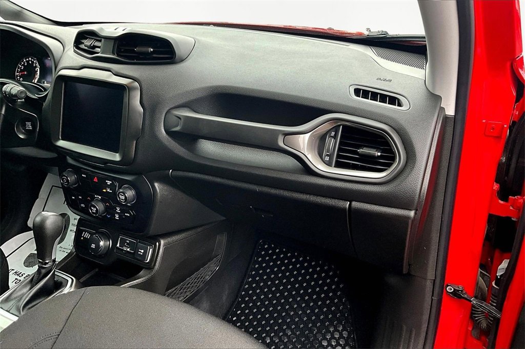 Used 2022 Jeep Renegade Latitude image 17