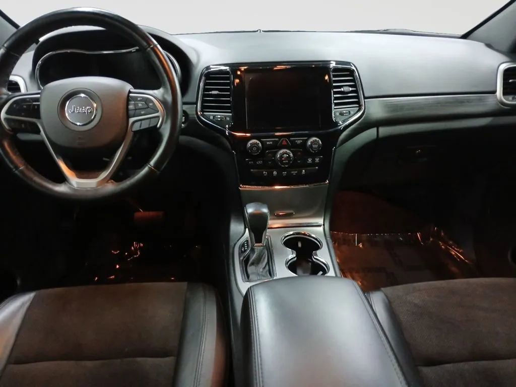 Used 2022 Jeep Grand Cherokee Laredo X RWD image 14