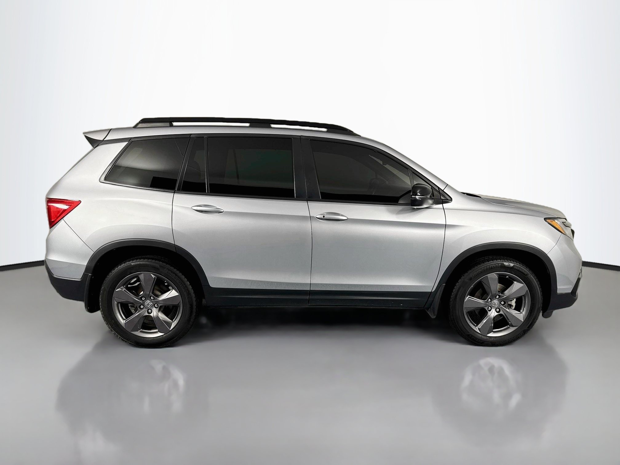 Certified 2021 Honda Passport Touring image 4