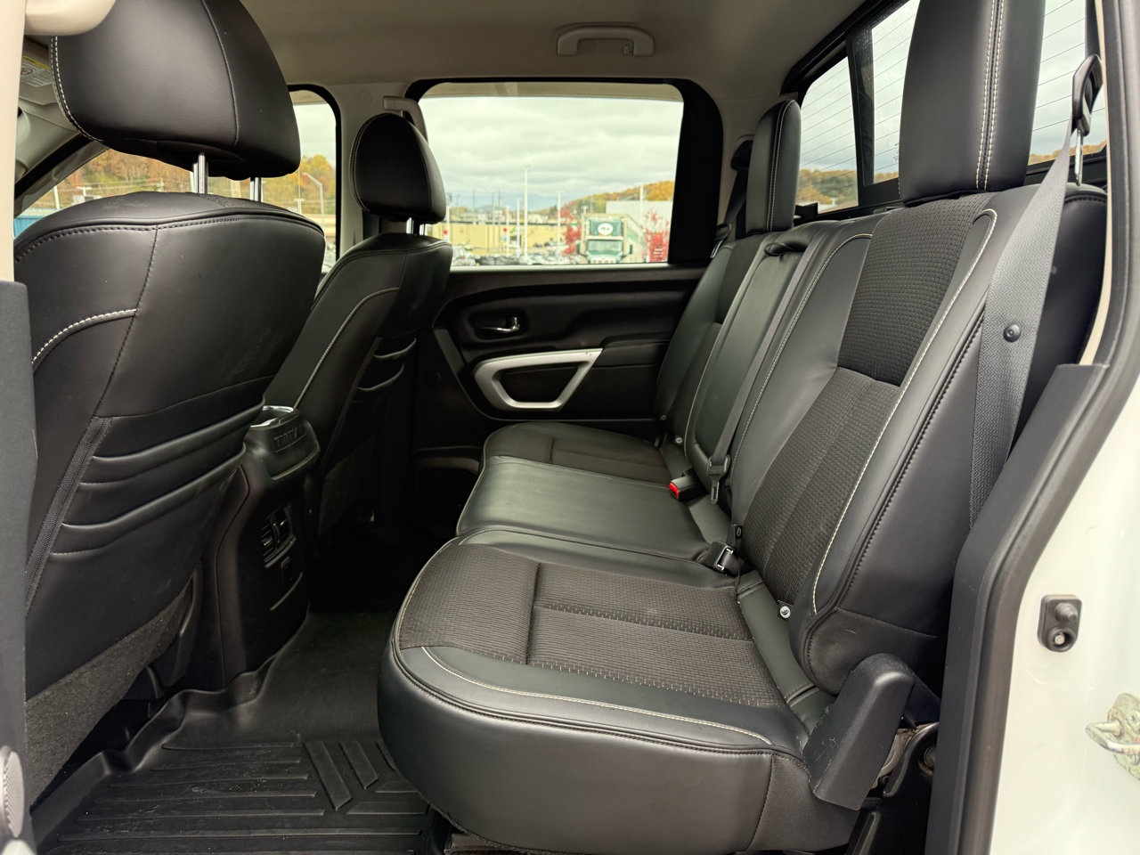 Used 2017 Nissan Titan PRO-4X image 20
