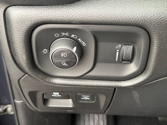 New 2026 RAM 1500 Express AWD/4WD image 26