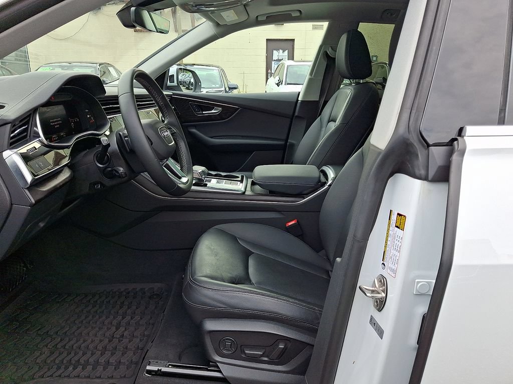Used 2023 Audi Q8 Premium AWD/4WD image 14