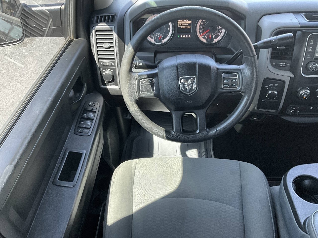 Used 2017 RAM 2500 Tradesman w/ Chrome Appearance Group AWD/4WD image 21