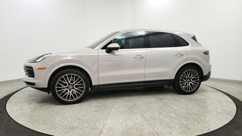 Used 2022 Porsche Cayenne Platinum Edition AWD/4WD image 2