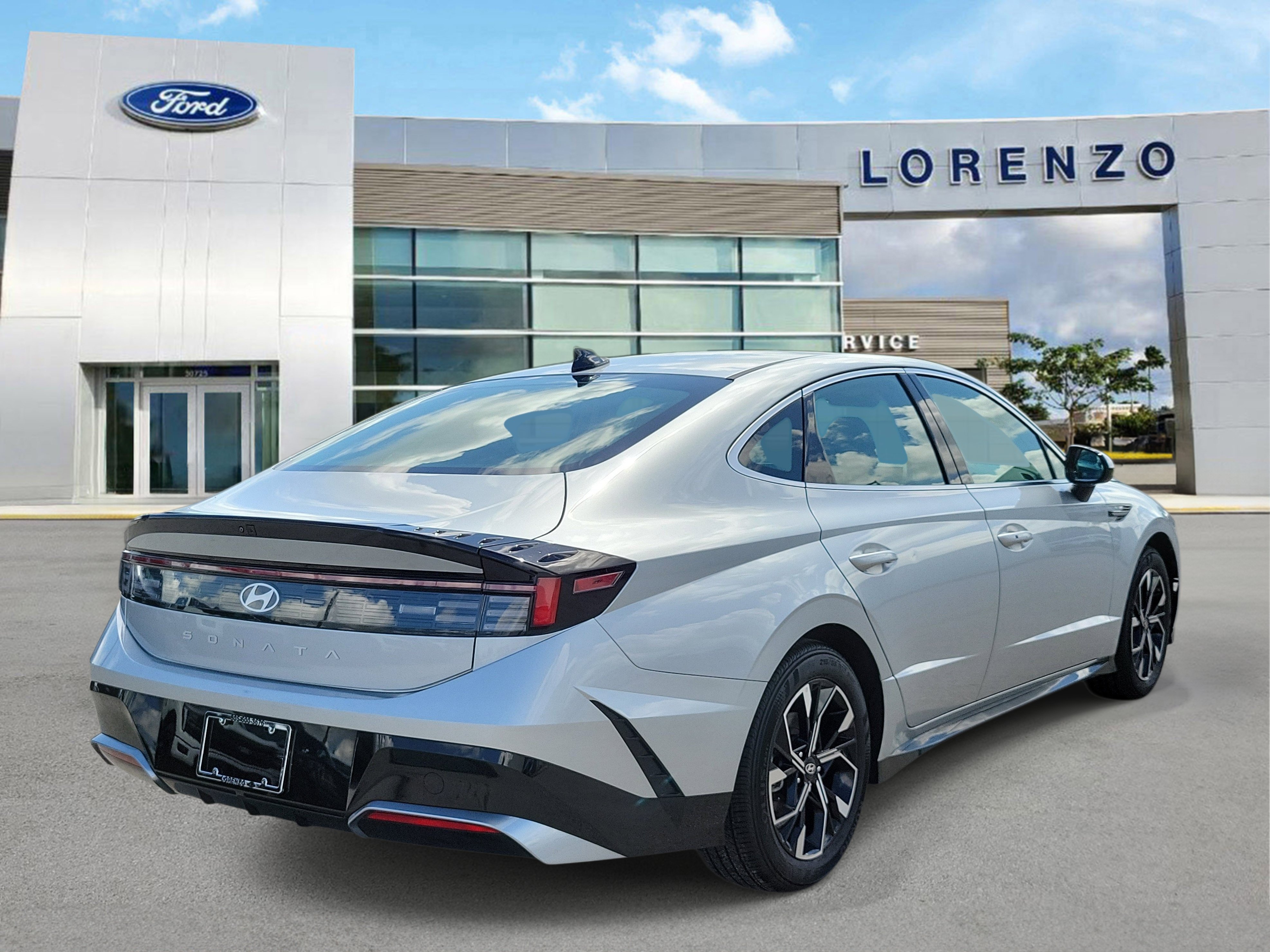 Used 2025 Hyundai Sonata SEL FWD image 5