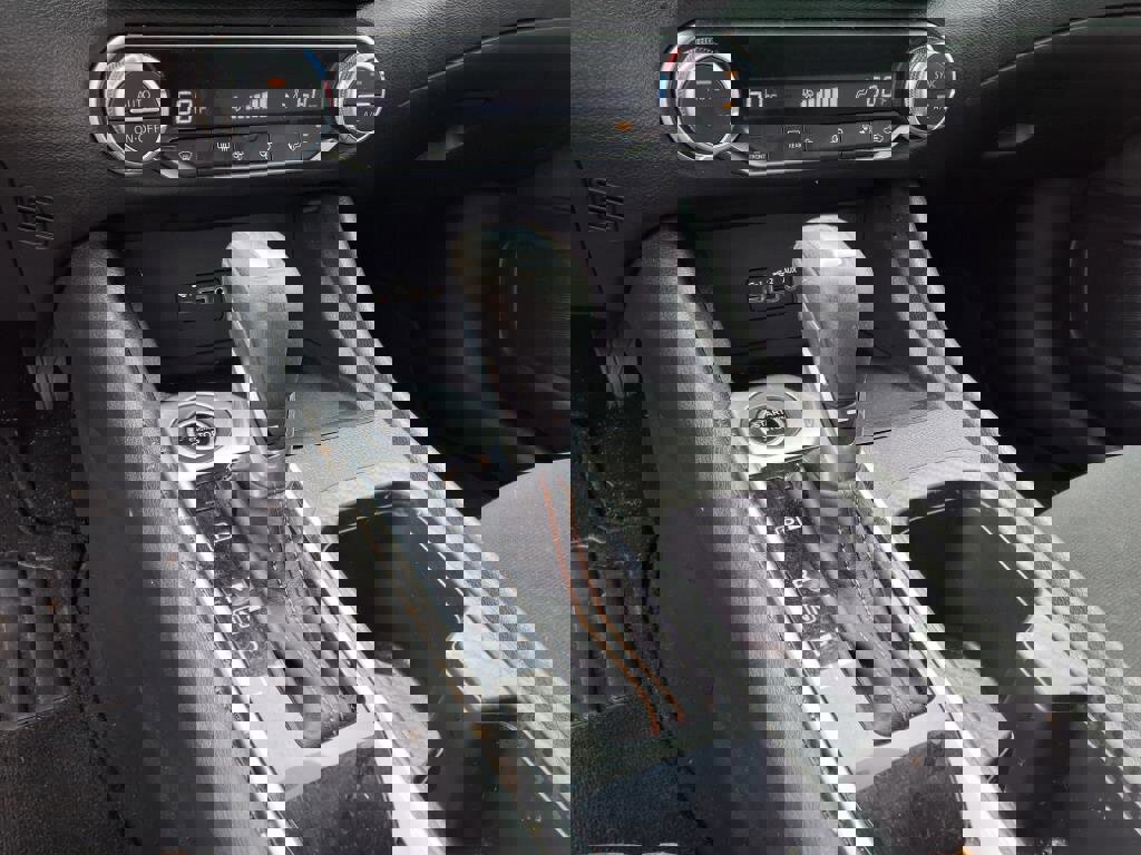 Used 2023 Nissan Sentra SR w/ Electronics Package image 10