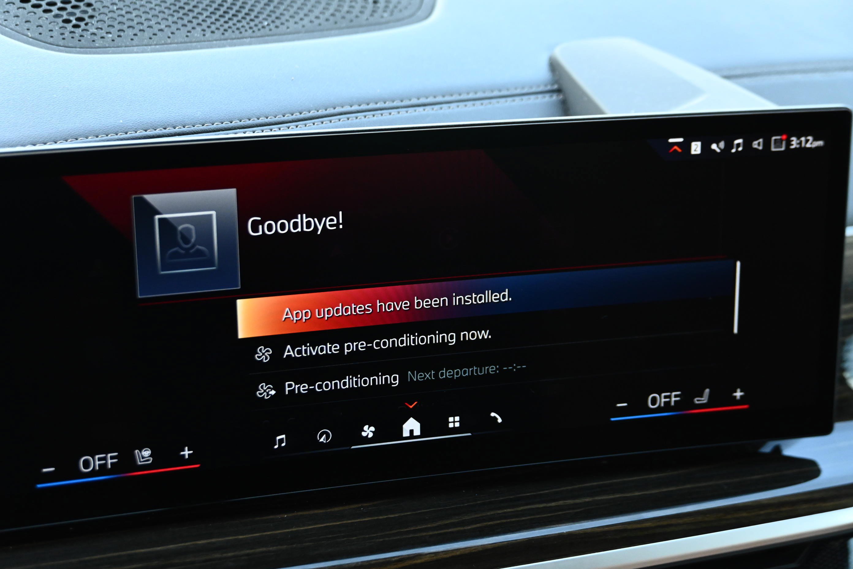 Certified 2024 BMW X7 xDrive40i w/ Premium Package image 18