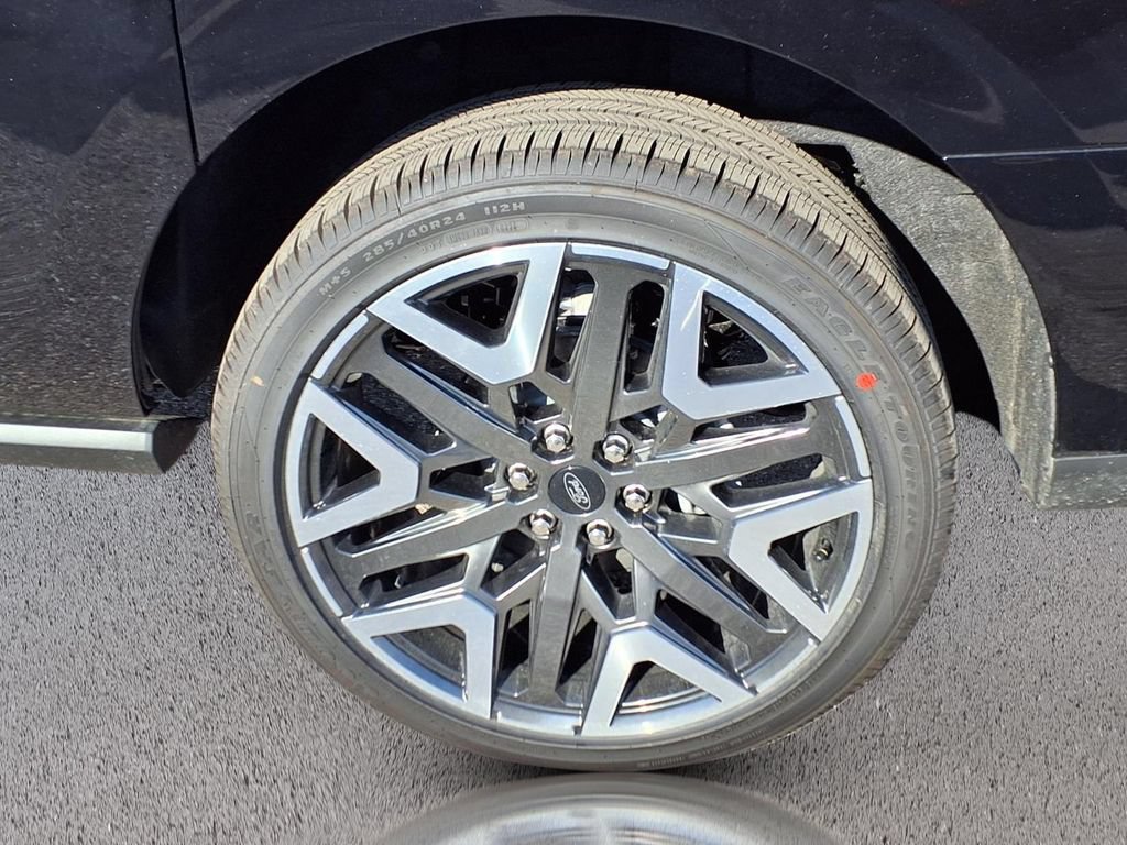 New 2026 Ford Expedition Max Platinum AWD/4WD image 39