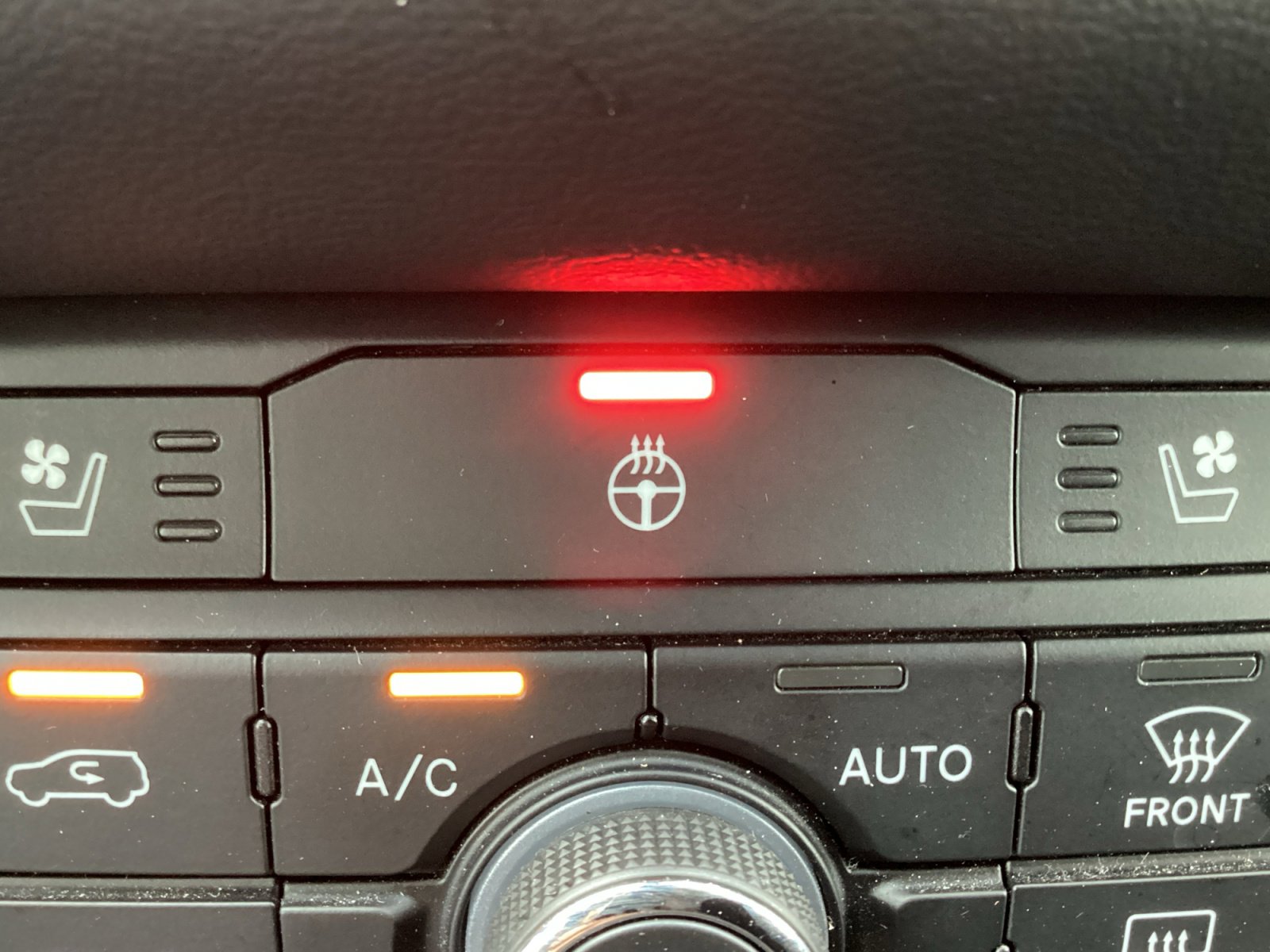 Used 2023 Dodge Durango GT image 32