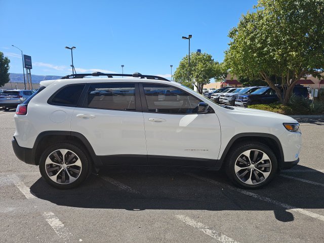 Used 2022 Jeep Cherokee Limited w/ Elite Package AWD/4WD image 4
