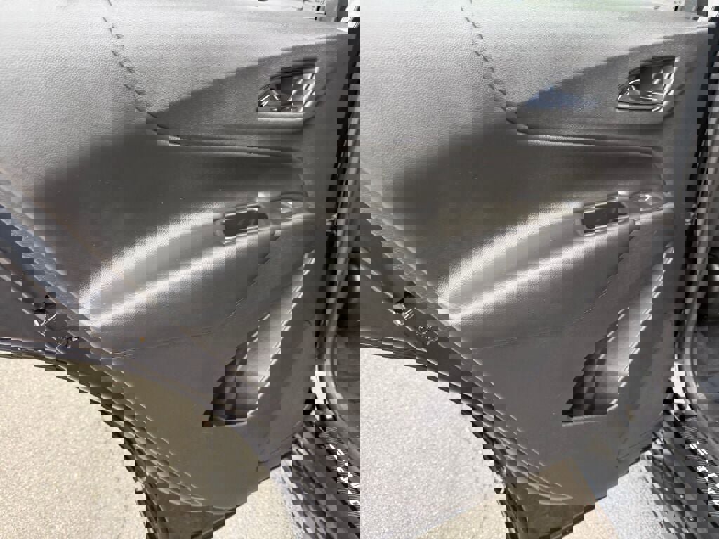 Used 2021 Chevrolet Equinox LT image 22