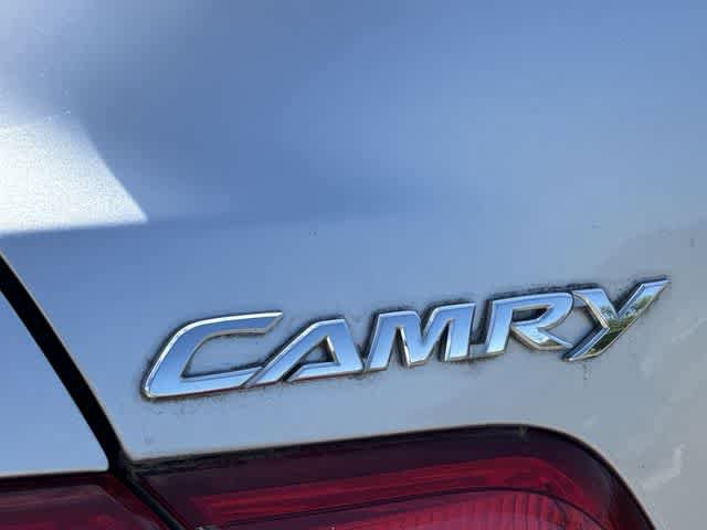 Used 2011 Toyota Camry LE image 14