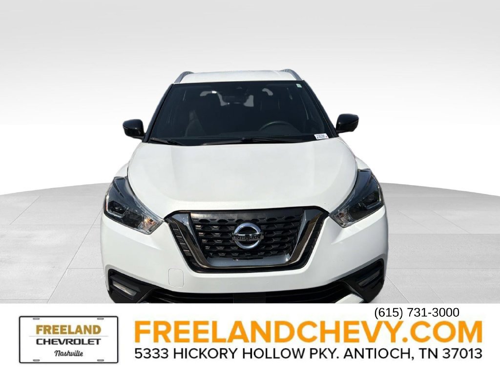 Used 2020 Nissan Kicks SR w/ SR Premium Package FWD image 9