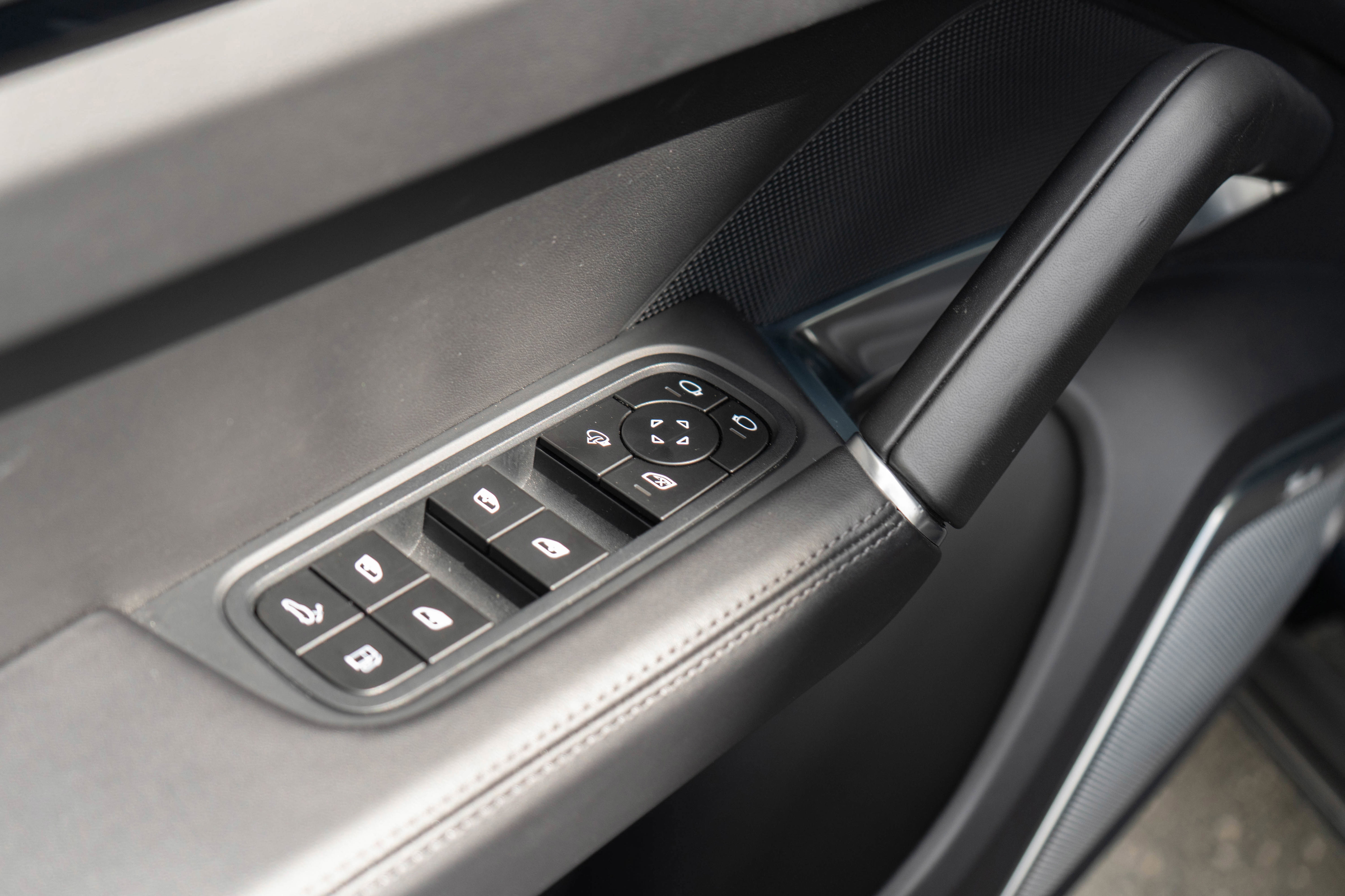 Used 2022 Porsche Cayenne Turbo S AWD/4WD image 12