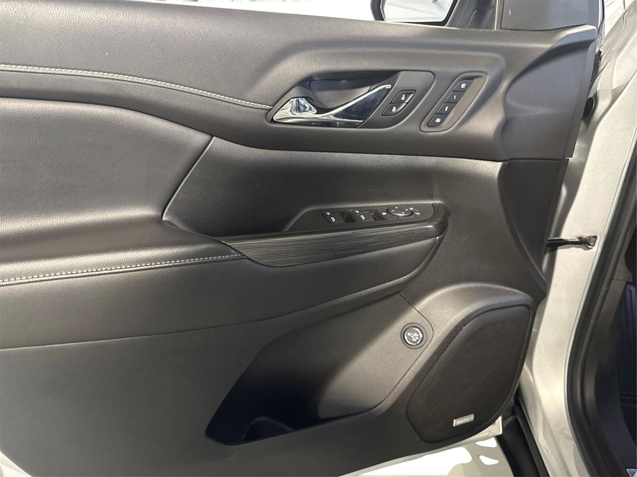 Used 2019 GMC Acadia SLT AWD/4WD image 22