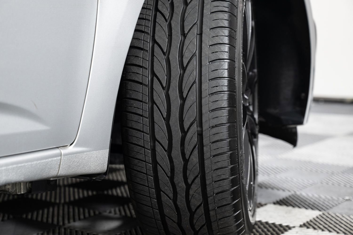 Used 2015 Chevrolet Sonic LTZ image 38