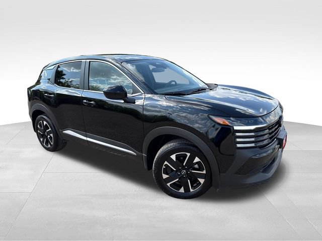 Certified 2025 Nissan Kicks SV AWD/4WD image 1