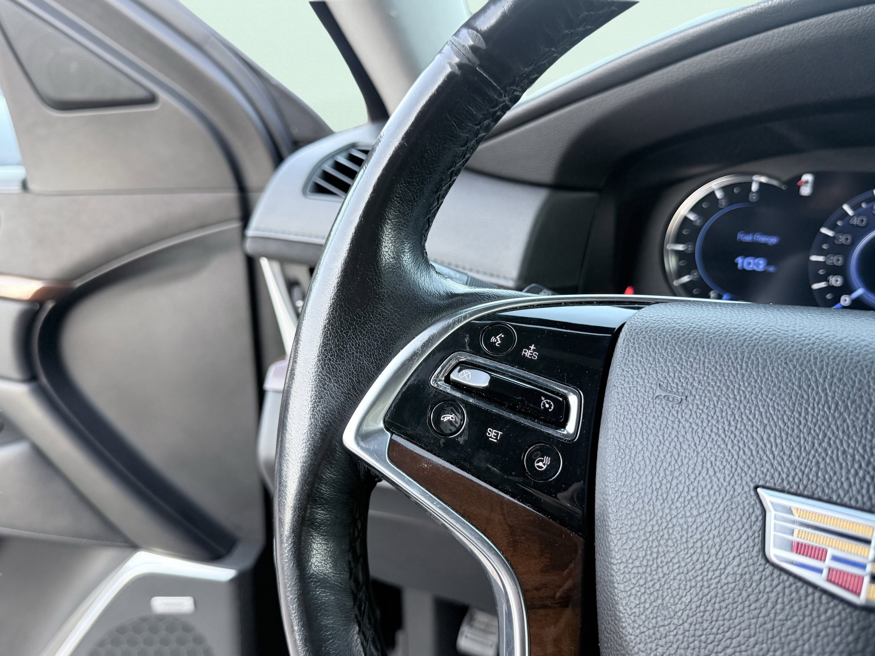 Used 2020 Cadillac Escalade ESV 2WD image 55