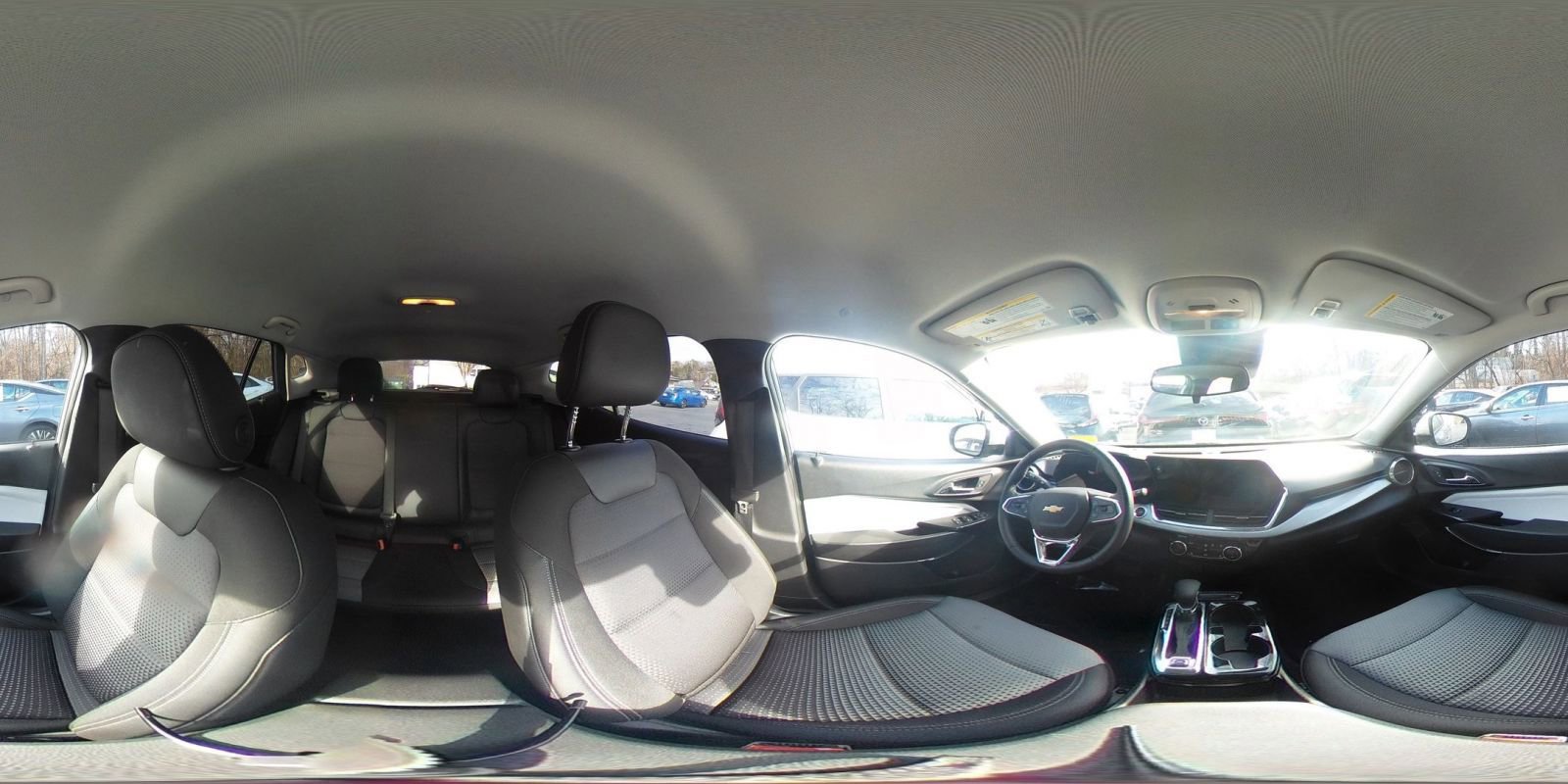 Used 2025 Chevrolet Trax LT w/ LT Convenience Package image 41