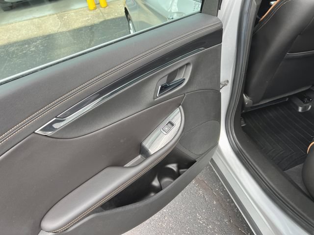 Used 2017 Chevrolet Impala Premier FWD image 32