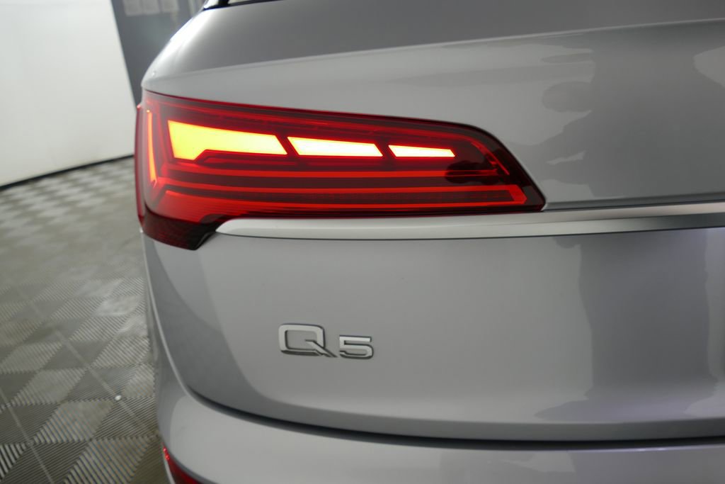 Used 2023 Audi Q5 Premium Plus AWD/4WD image 2