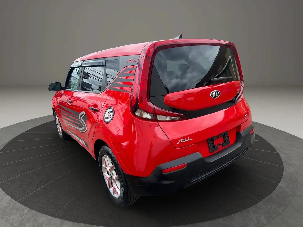 Used 2020 Kia Soul S FWD image 7