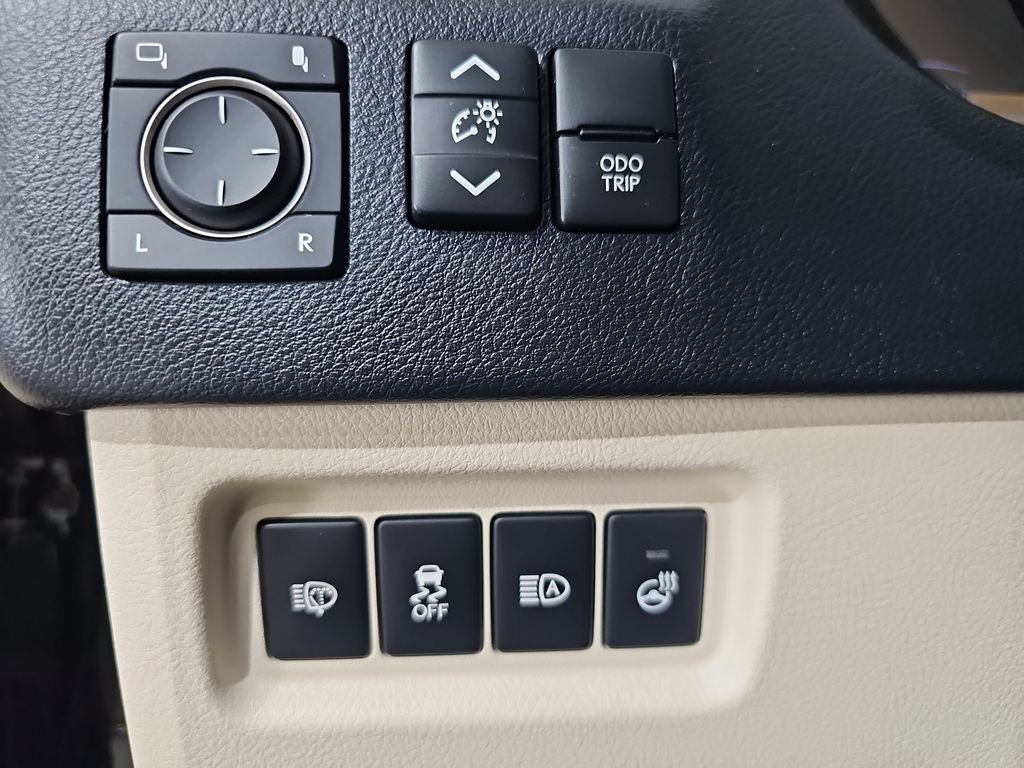 Certified 2023 Lexus GX 460 Premium w/ Premium Package AWD/4WD image 24
