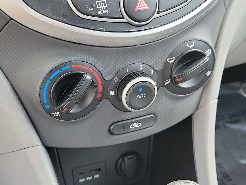 Used 2013 Hyundai Accent GS FWD image 20