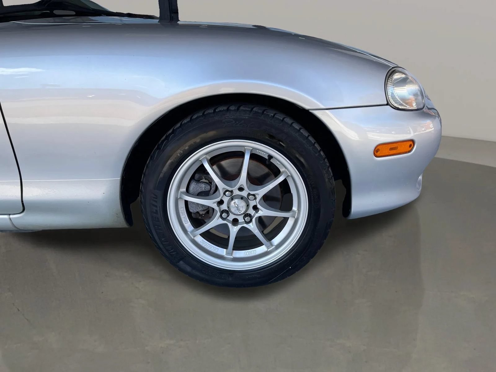 Used 2001 MAZDA MX-5 Miata LS RWD image 12