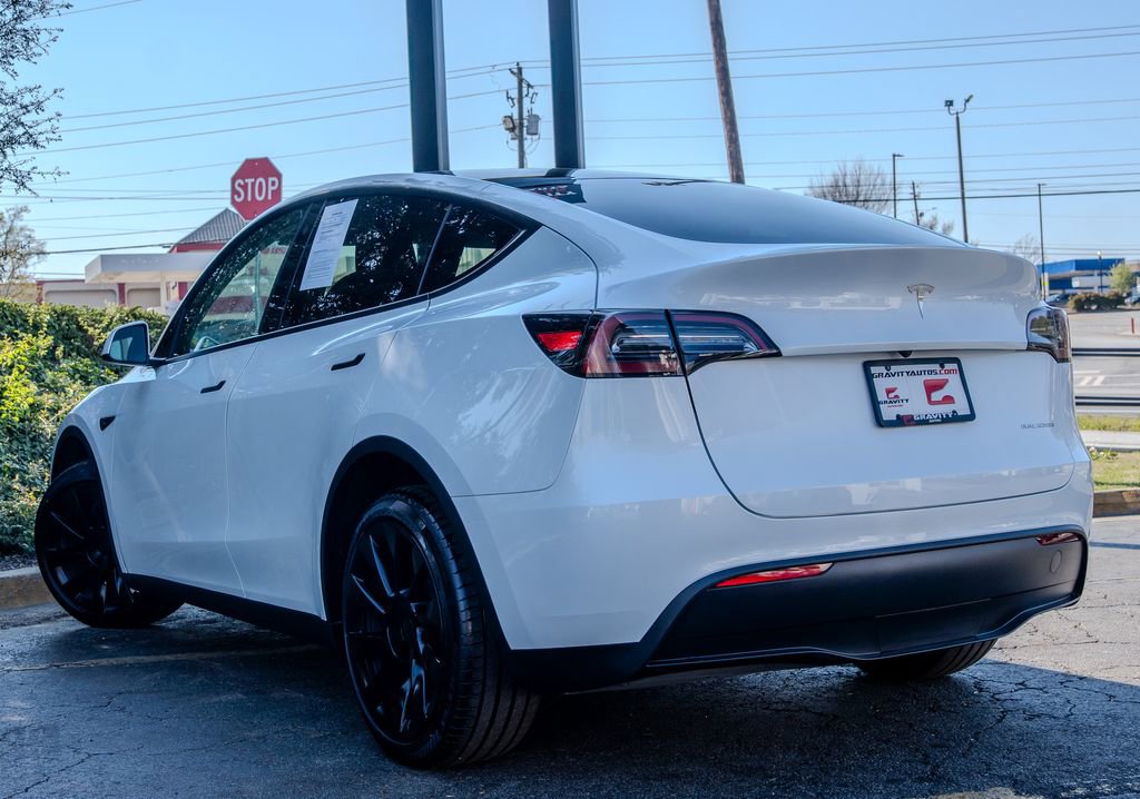 Used 2023 Tesla Model Y Long Range image 22