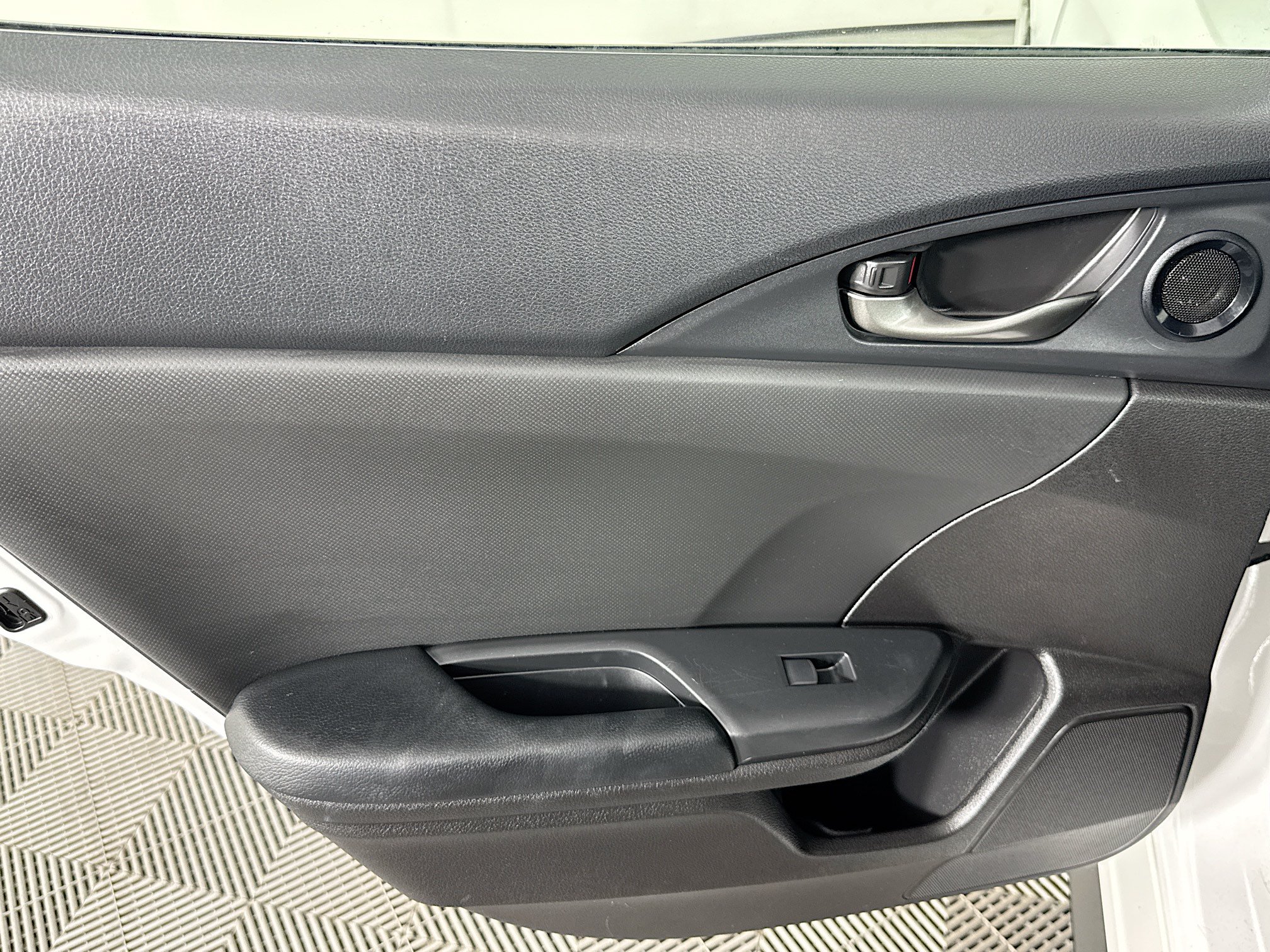 Used 2020 Honda Civic Sport image 24