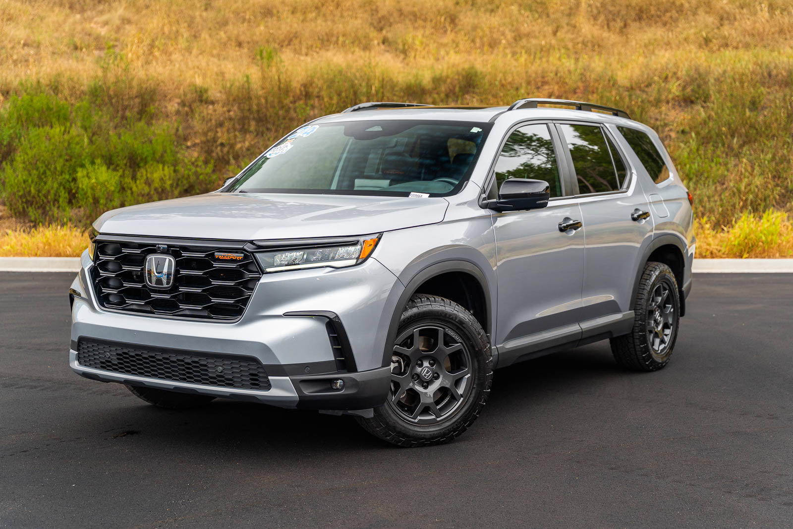 Used 2024 Honda Pilot TrailSport image 3