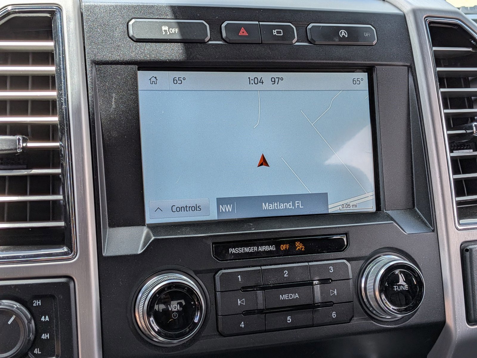 Used 2019 Ford F150 Platinum w/ Equipment Group 701A Luxury image 13