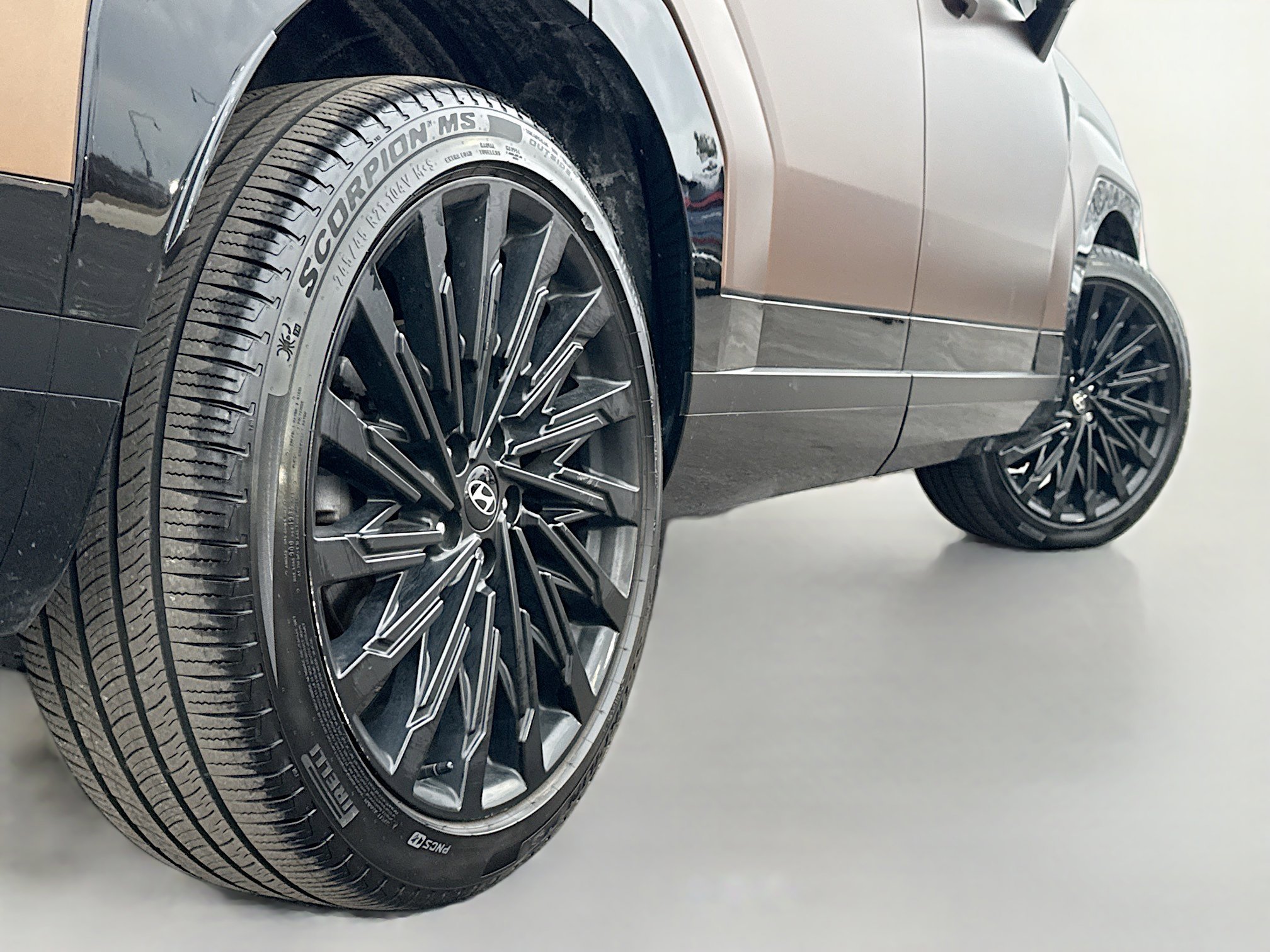 Used 2024 Hyundai Santa Fe Calligraphy image 16