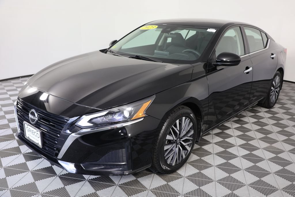 Used 2023 Nissan Altima 2.5 SV FWD image 4