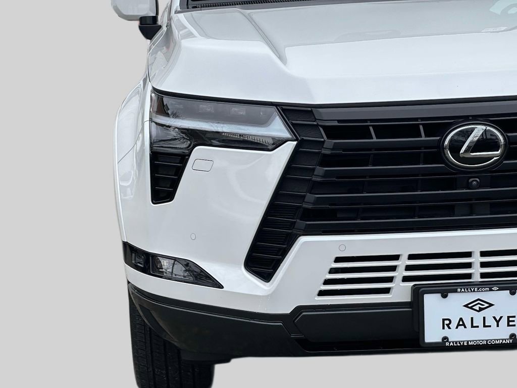 Certified 2025 Lexus GX 550 w/ Accessory Package (2T) image 9