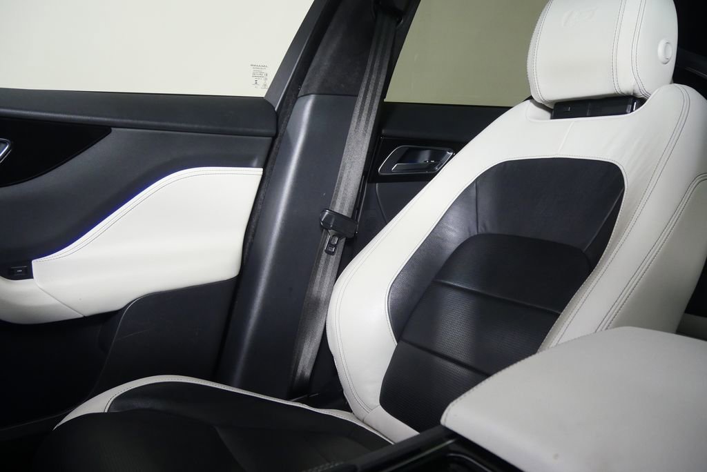 Used 2019 Jaguar F-PACE S image 25