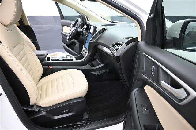 Certified 2024 Ford Edge SEL w/ Convenience Package AWD/4WD image 18