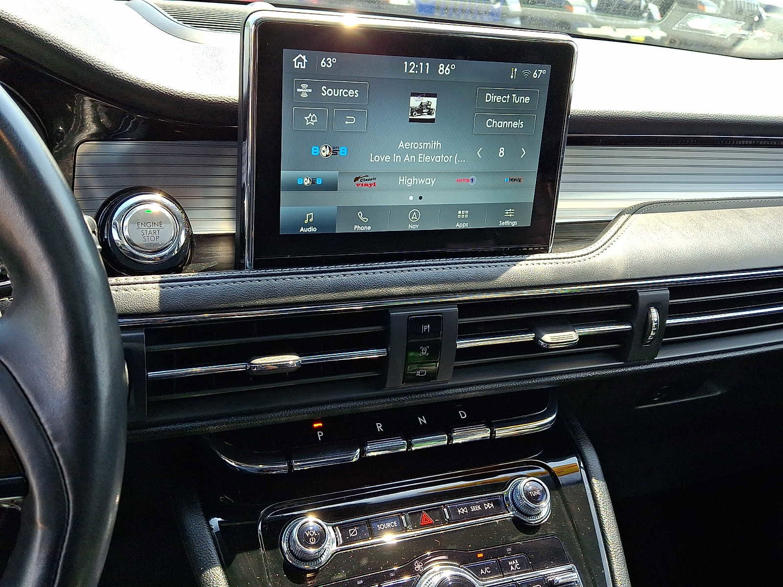 Used 2022 Lincoln Corsair AWD w/ Premium Package image 18