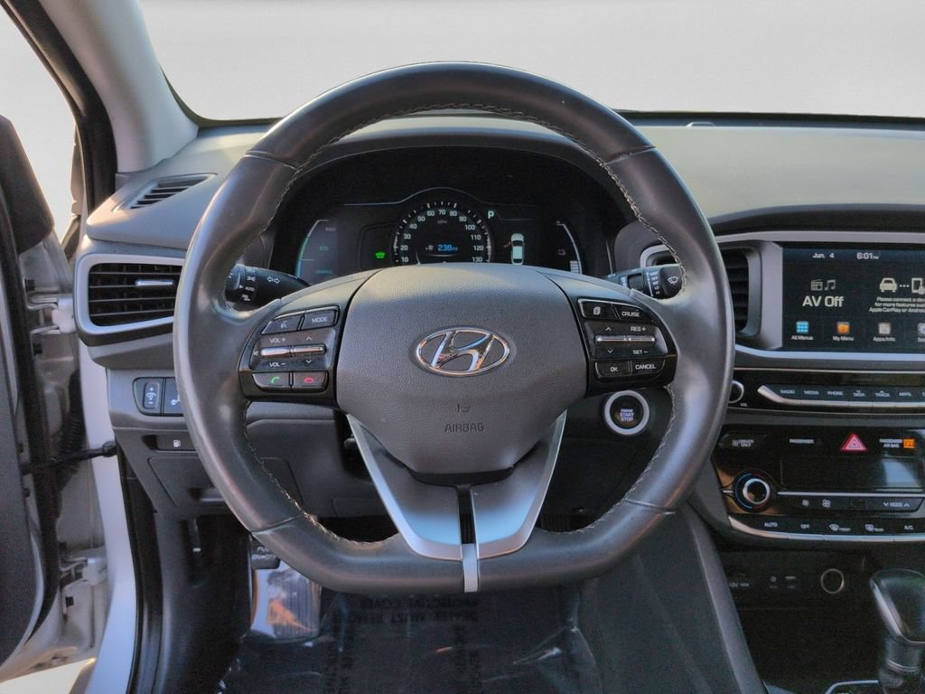 Used 2017 Hyundai Ioniq SEL FWD image 17