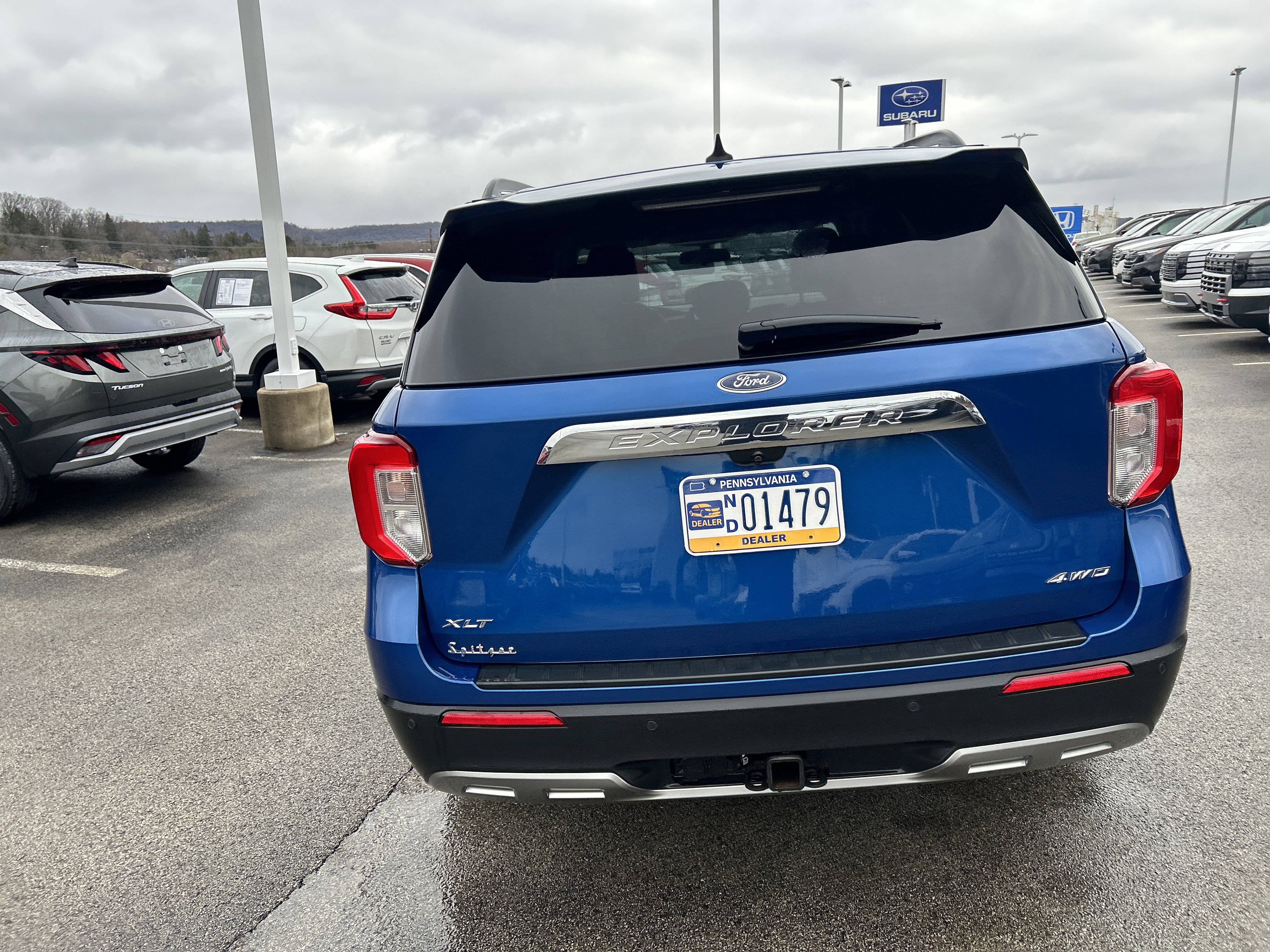 Used 2022 Ford Explorer XLT w/ Equipment Group 202A image 9